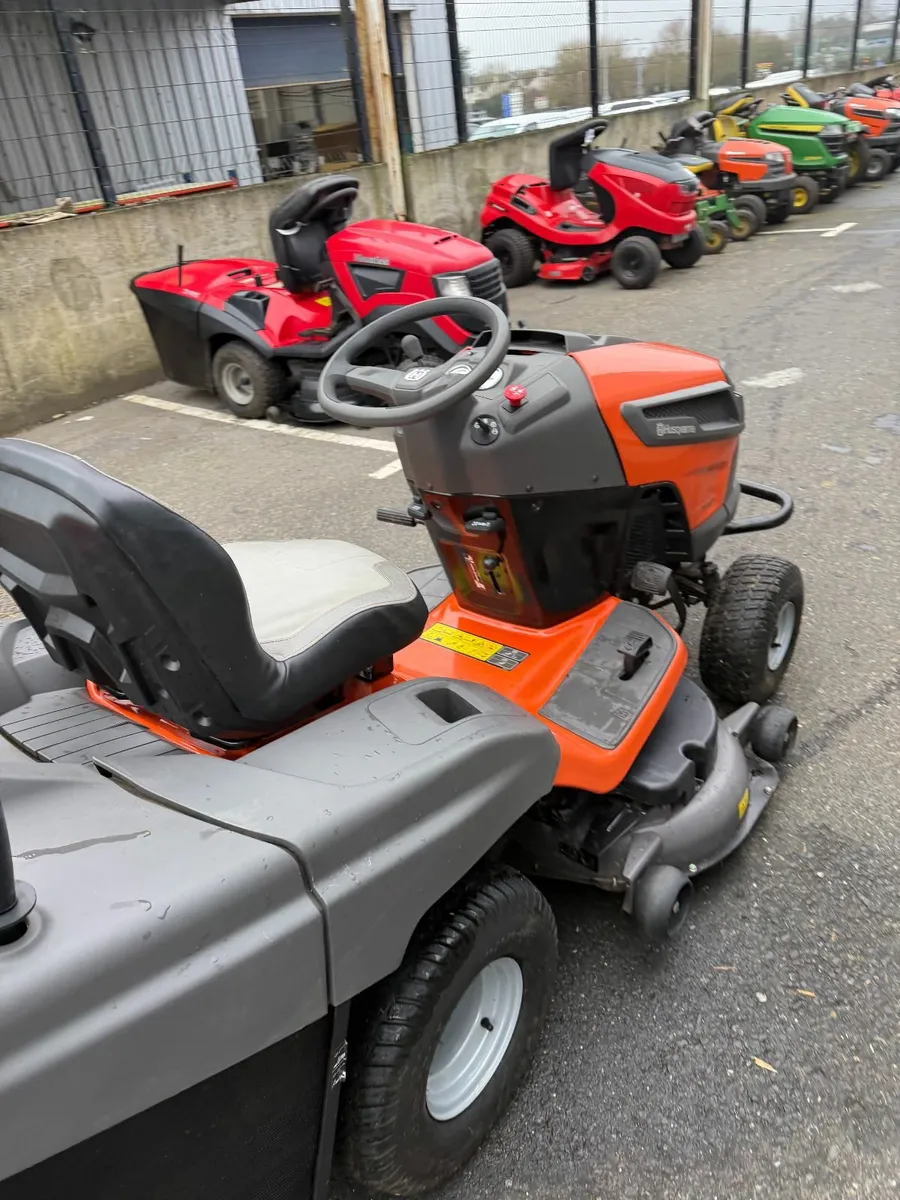 Husqvarna tc 242 tx Ride-on Lawnmower - Image 2