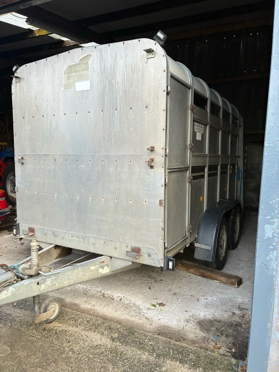 Ifor williams 10x6 cattle trailer with sheep decks - Image 1