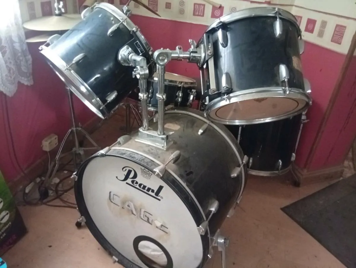 Drum kit - Image 1