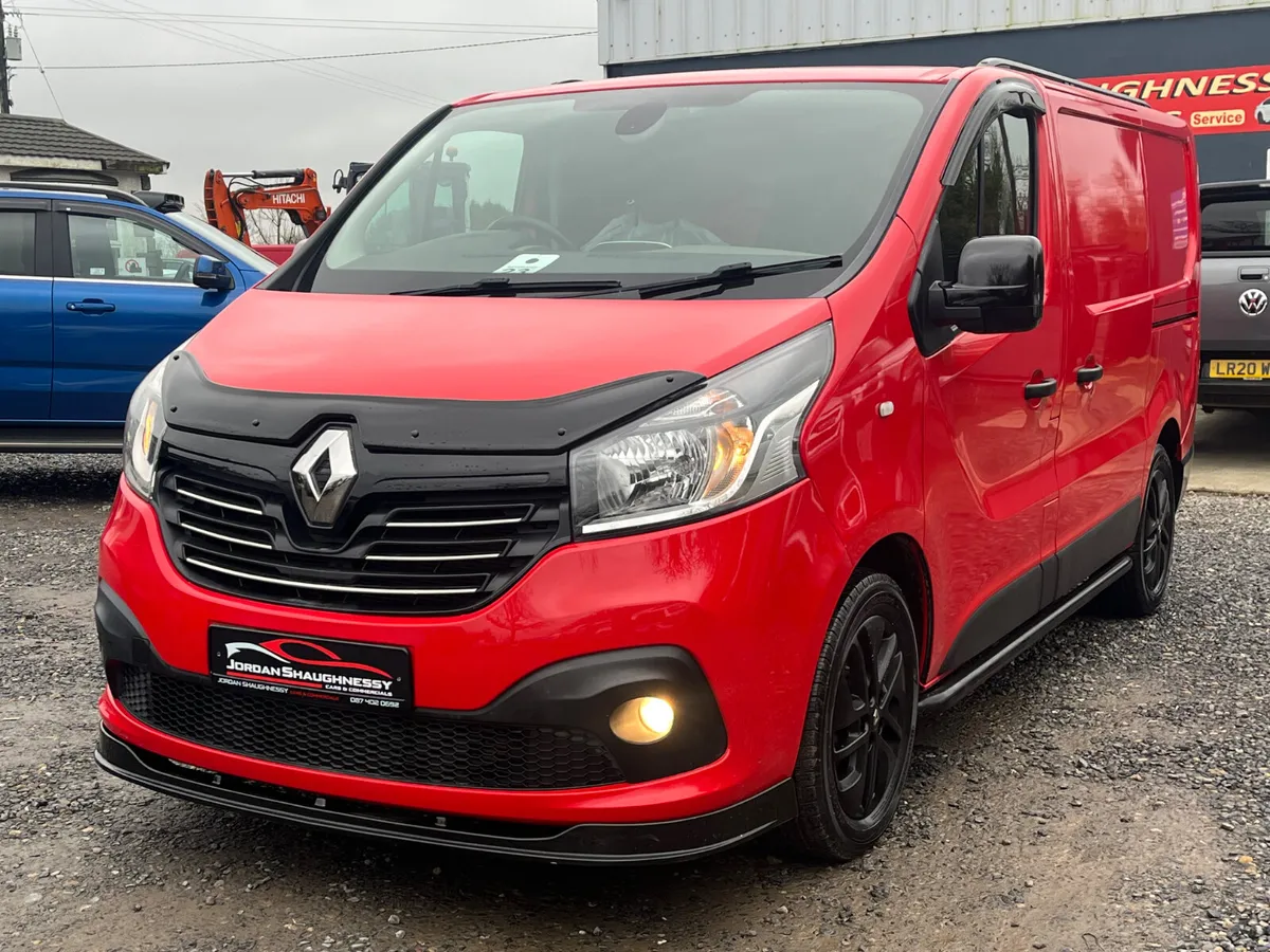 2019 RENAULT TRAFIC SWB SPORT 59K MILES - Image 3