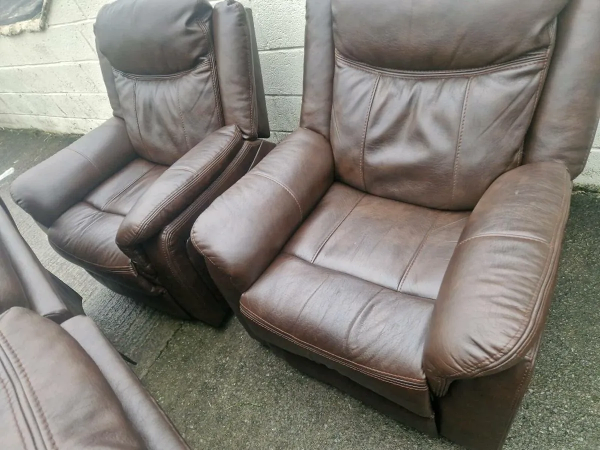 3.1.1 RECLINING SOFAS - Image 4