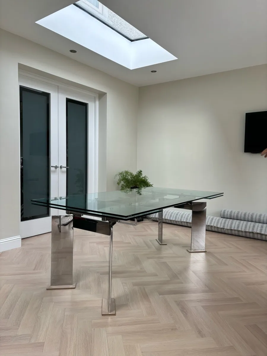 Cattelan Italia extending glass table - Image 1