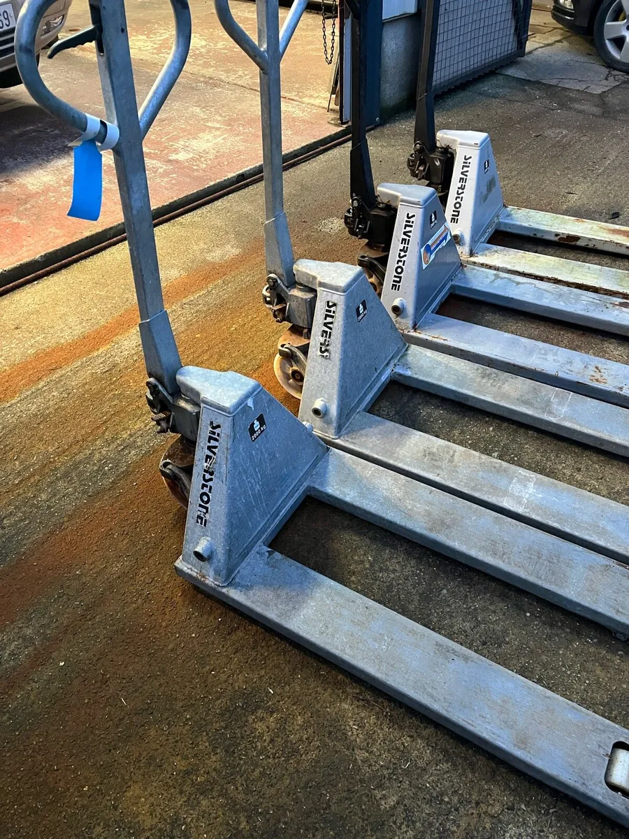 Pallet trucks - Image 1