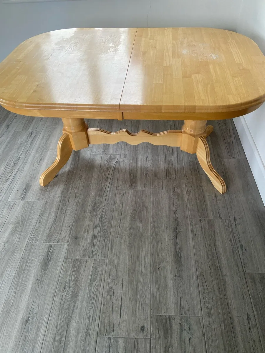 Kitchen Table extendable - Image 1