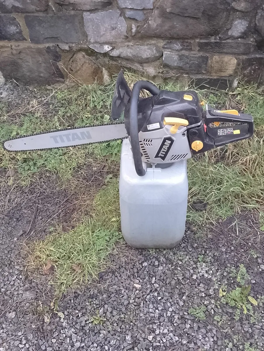 Chainsaw 50cc 20" - Image 1