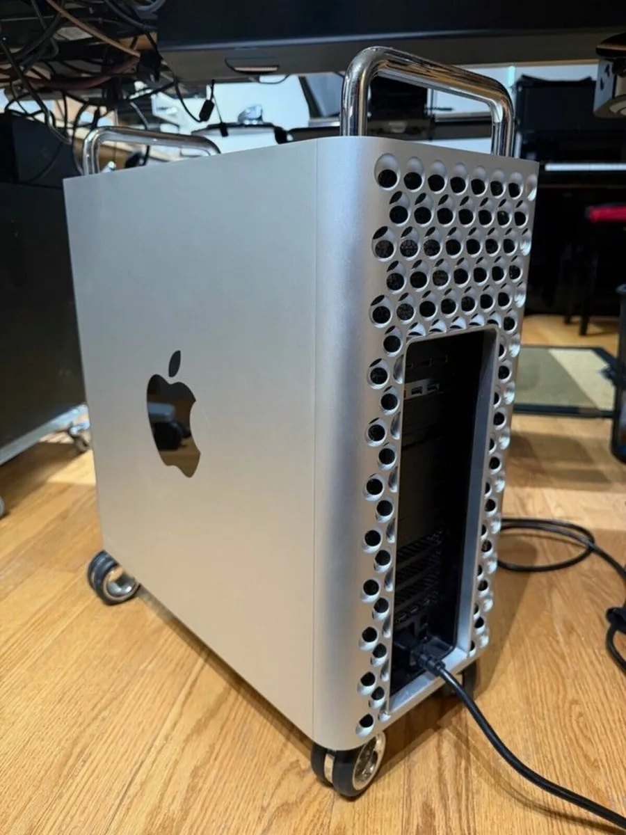 2019 Apple Mac Pro 2.5 GHz 28-Core Xeon, 0 GB RAM - Image 4
