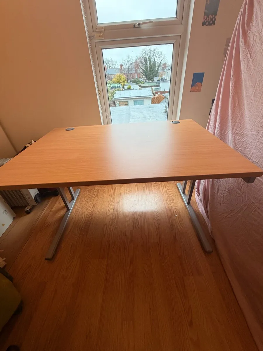 Large Office Desk approx 115x79cm Excellent - Image 1