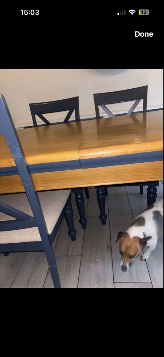 Table and chairs - Image 1