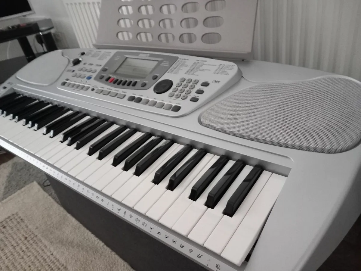 Gem music keyboard  vintage for sale - Image 1