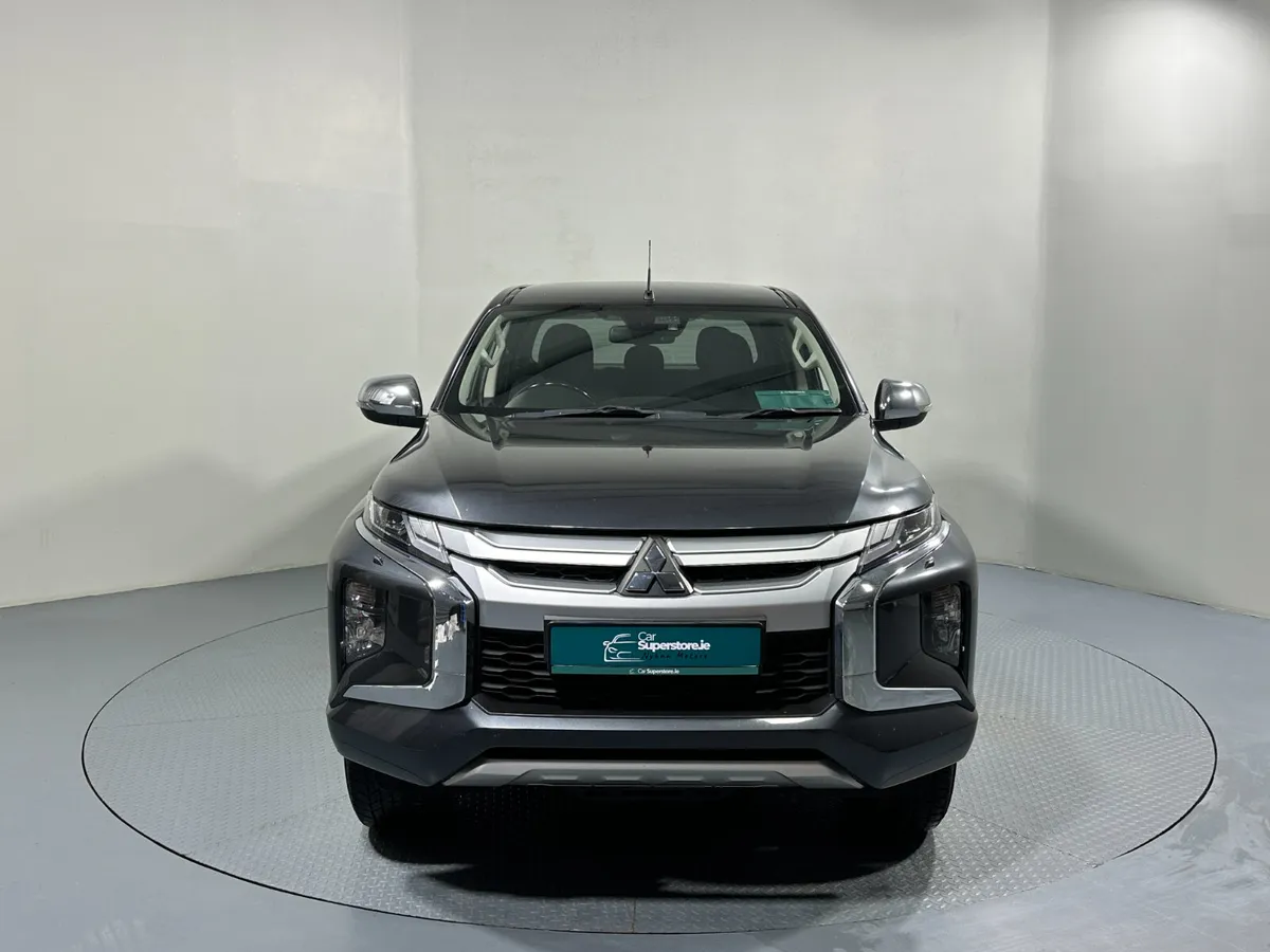 Mitsubishi L200 2.3 DiD Warrior Automatic 202 - Image 2