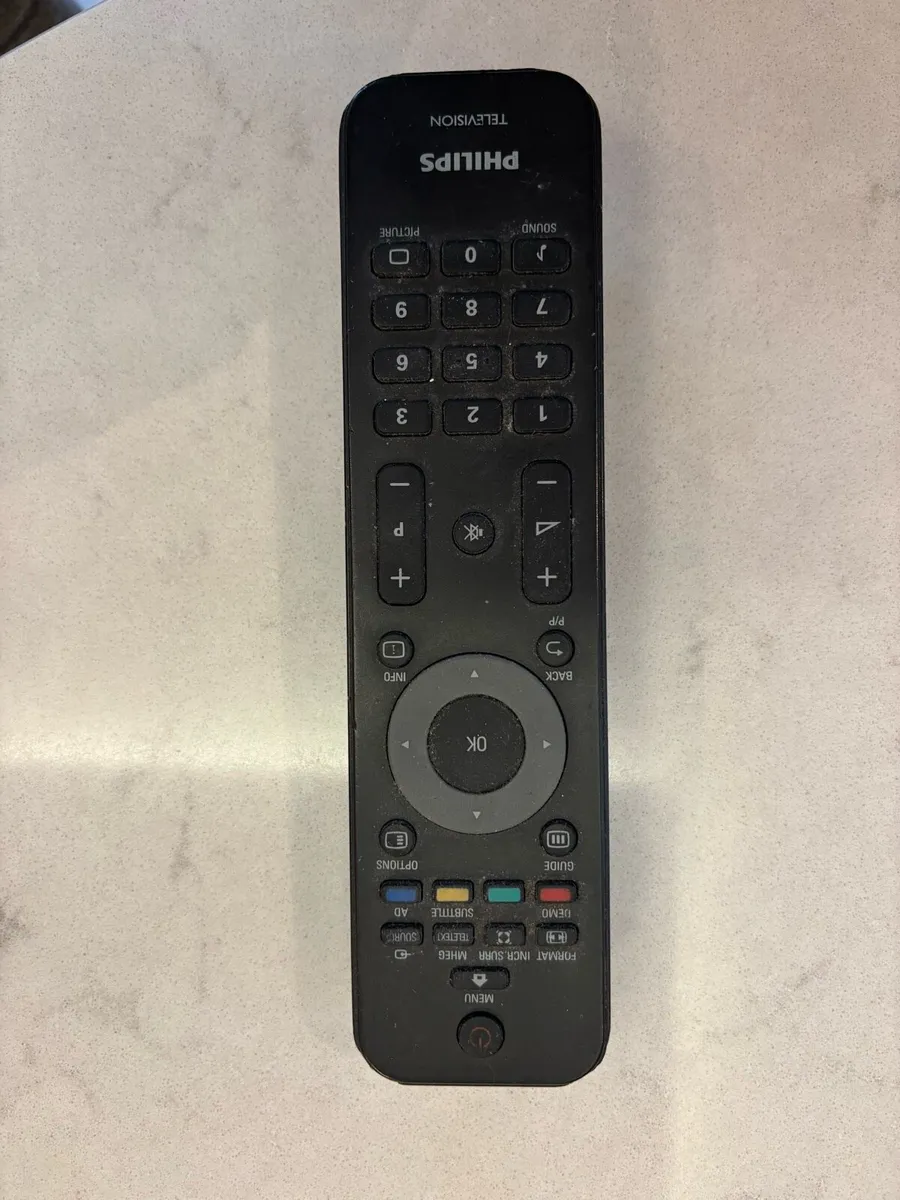 Philips 32” TV with remote and stand - Image 3