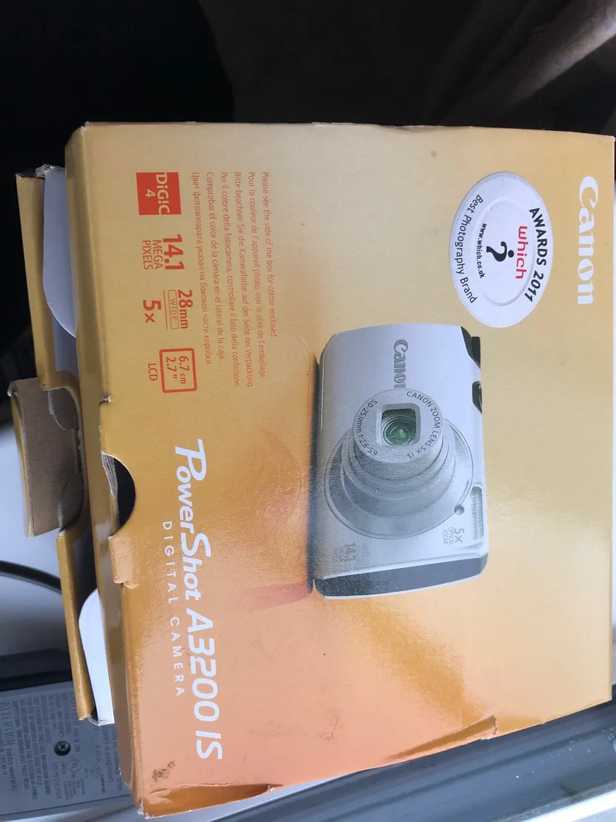Canon A3200is digital camera - Image 1