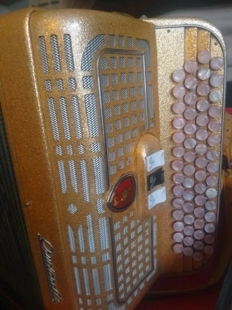 Accordion Crucianelli Nazzareno Piermaria - Image 3