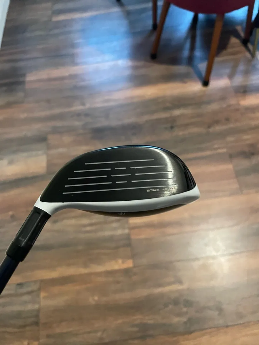 Taylor Made Sim 2 3 wood - Image 4