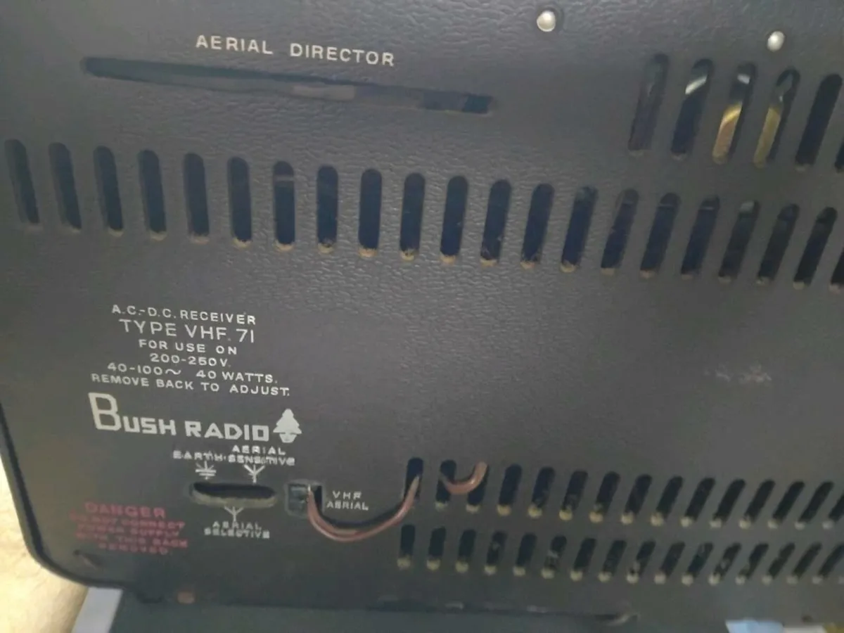 vintage radio - Image 2