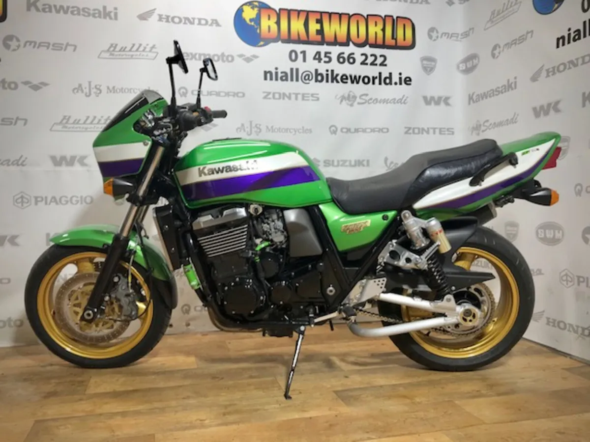 PRE-OWNED Kawasaki ZRX1100 R 1999 - Image 3