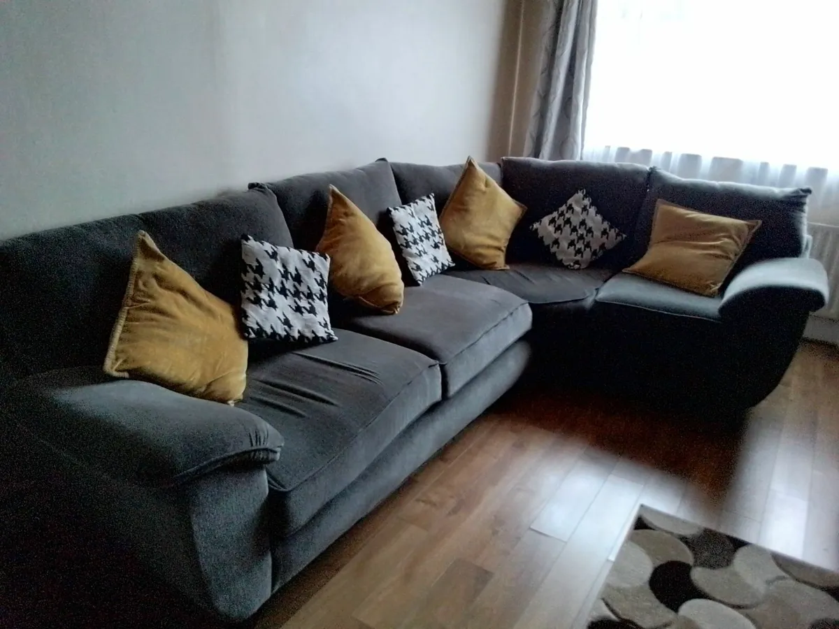 Couch - Image 1