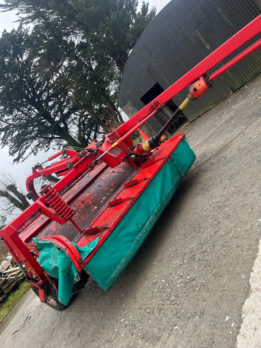 Taarup 4032 mower - Image 1