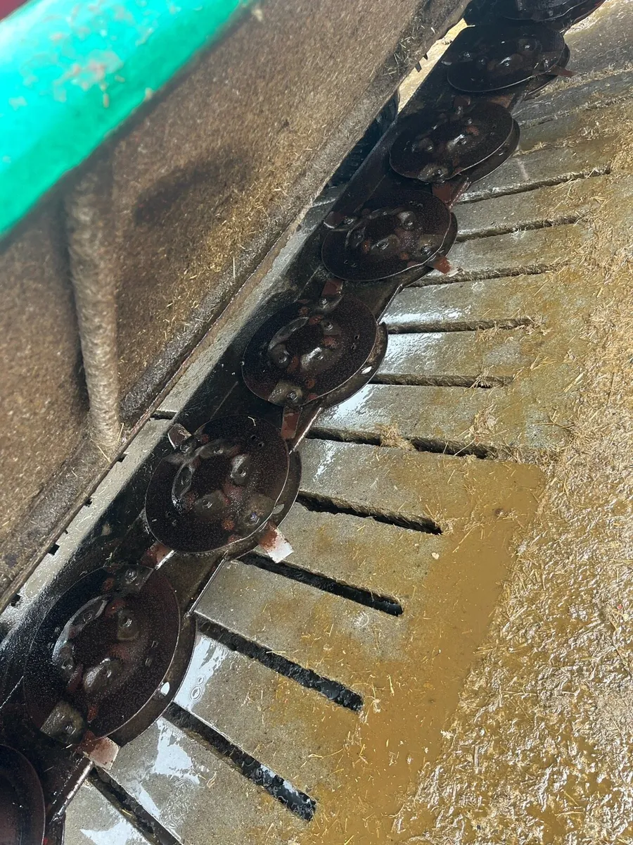 Taarup 4032 mower - Image 3