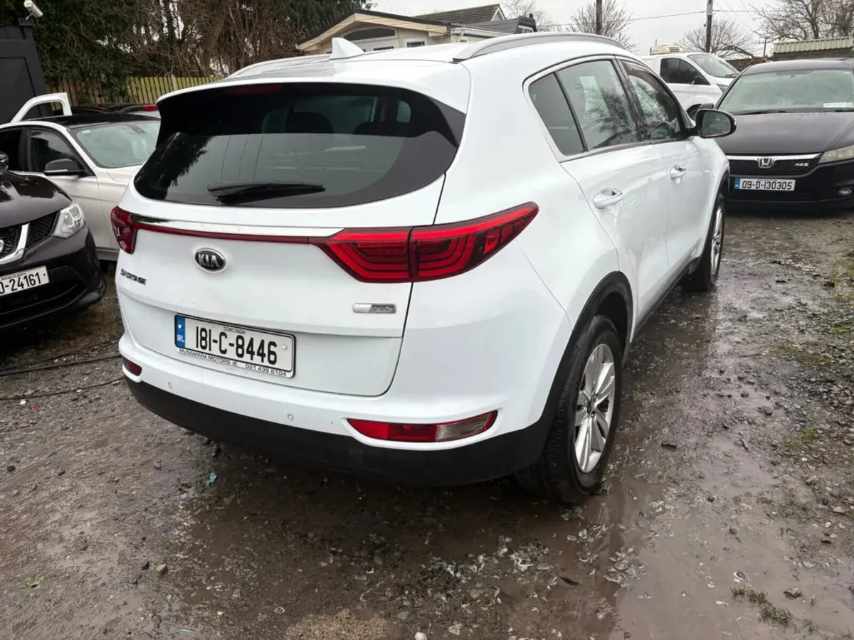 181 Kia Sportage 1.7 Dsl high spec light damage - Image 1