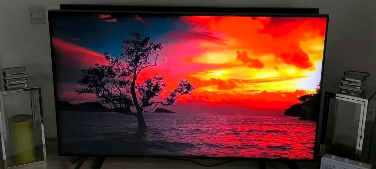 50" TV SAMSUNG, SMART,4K - Image 4