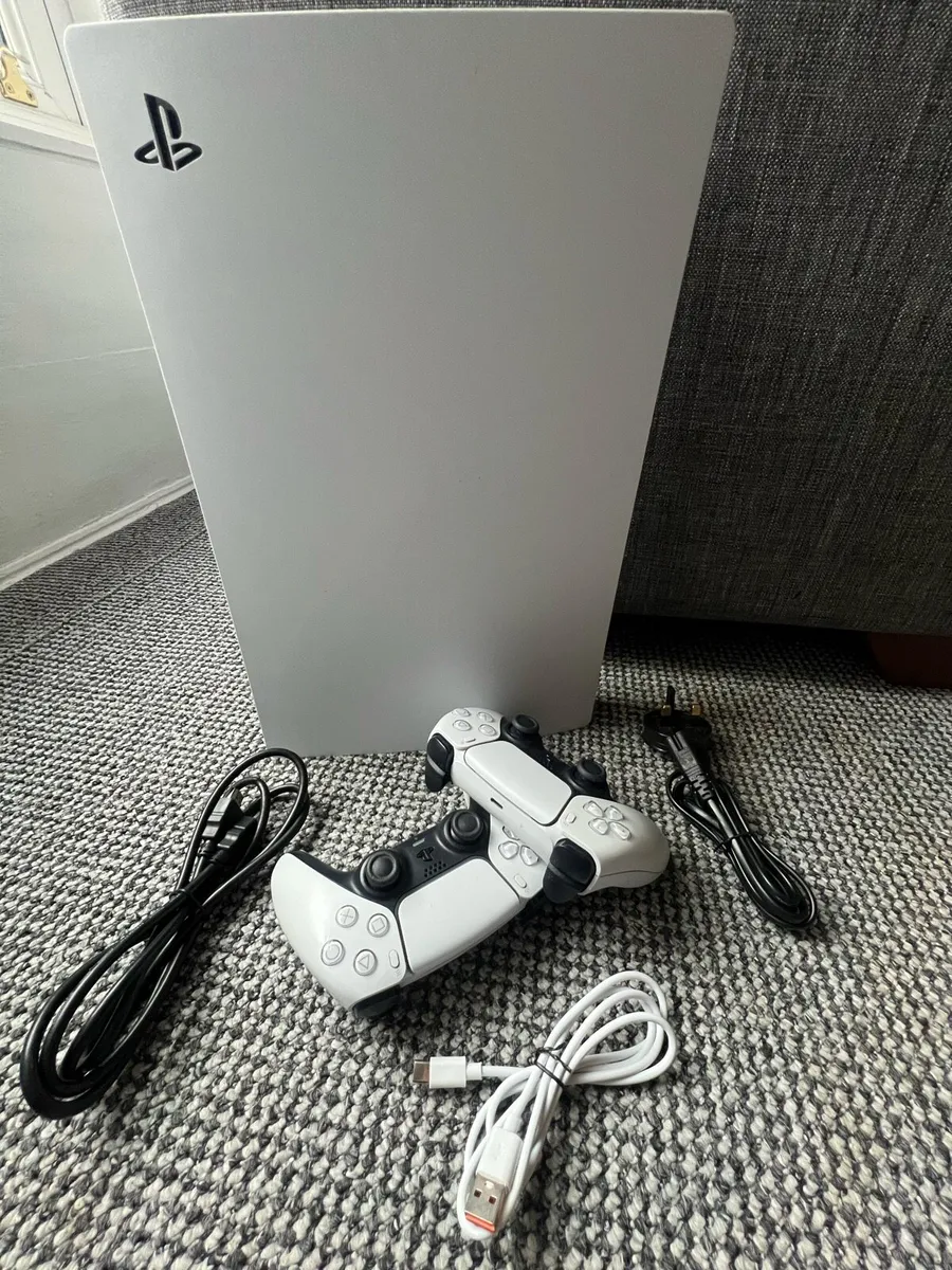 PS5 Two controllers + FC26 + BATLEFIELD 6 - Image 2