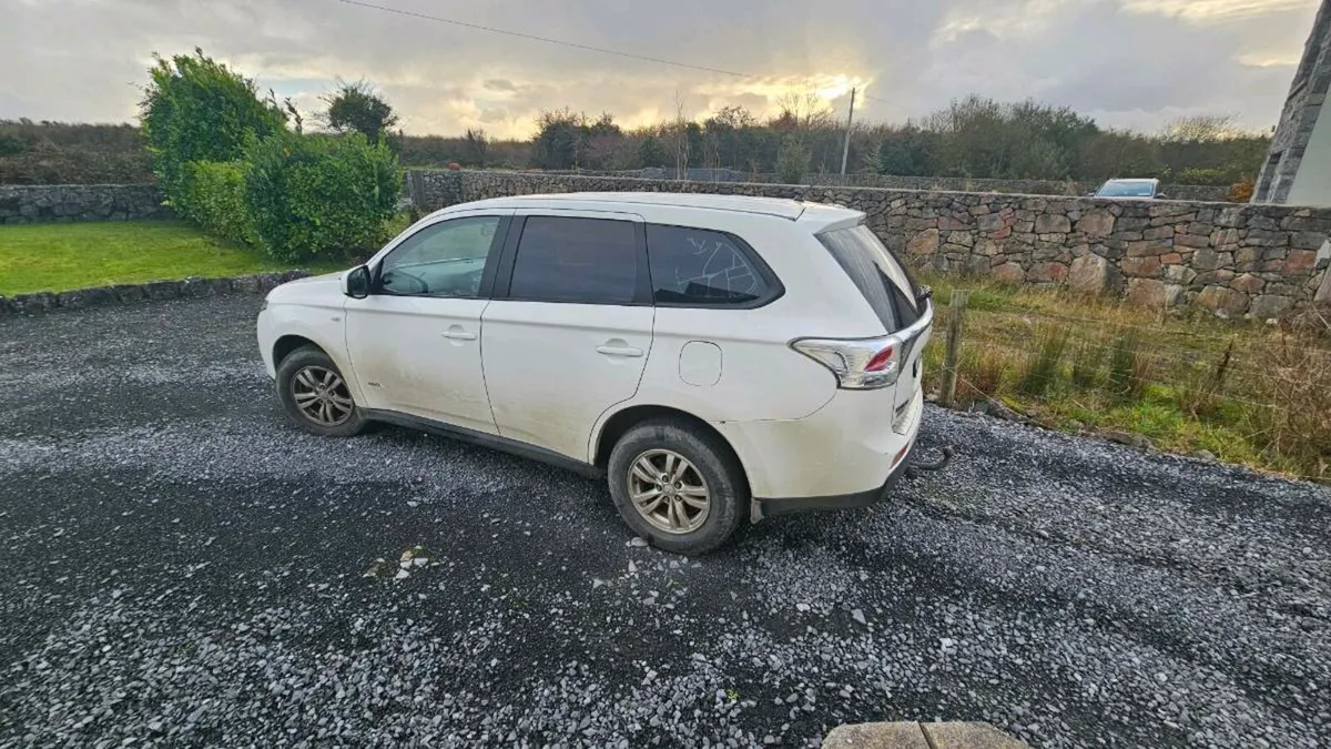 Mitsubishi Outlander 2014 4x4 Commercial New CVRT - Image 4