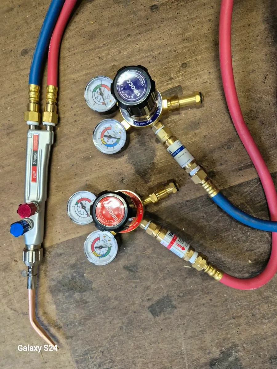 Welding torch - Image 1