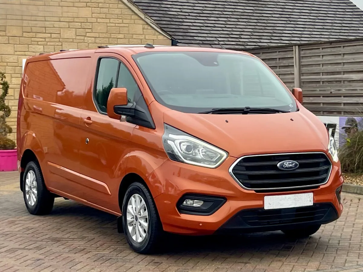 2022 Ford Transit Custom Low Roof Panel Van - Image 4