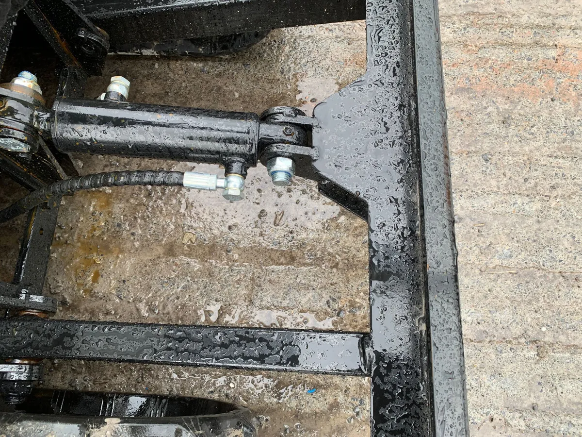 Colt KV13 1.3 Ton Mini Digger – 12HP - Image 3