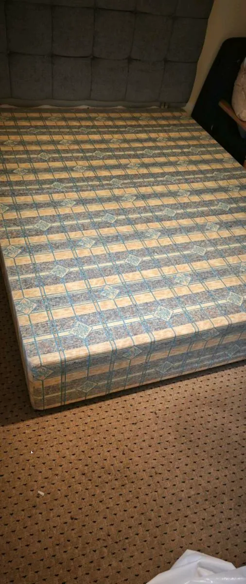 King size Bed - Image 3