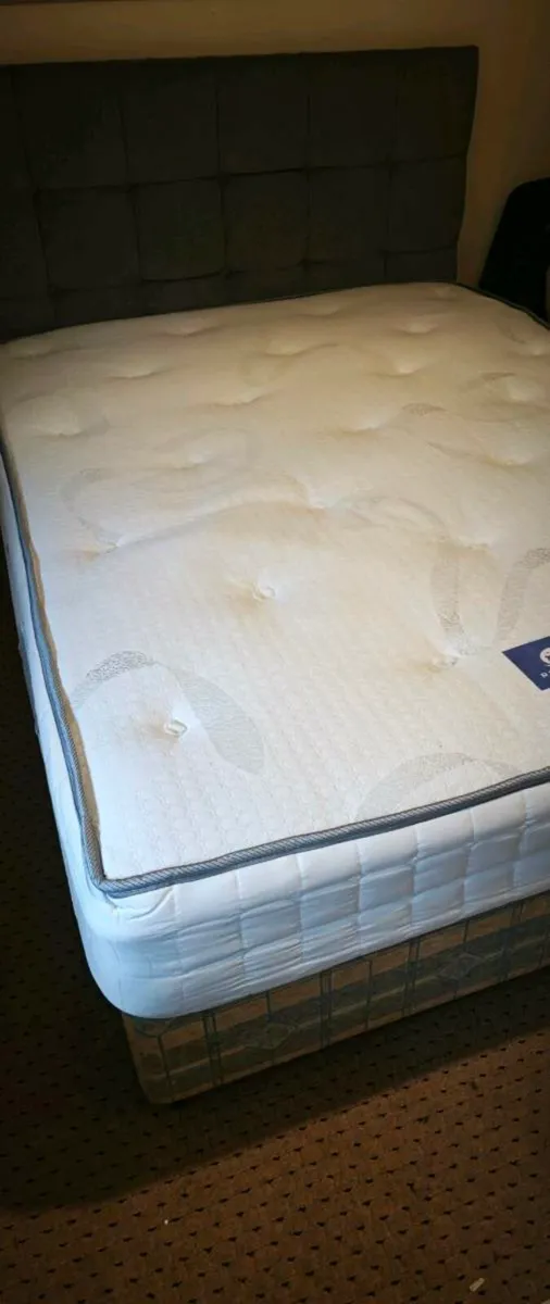 King size Bed - Image 2