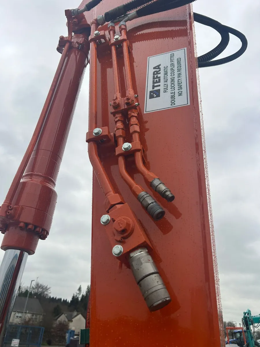 2020 Hitachi ZX135 Rotational Piping - MULLANS - Image 2