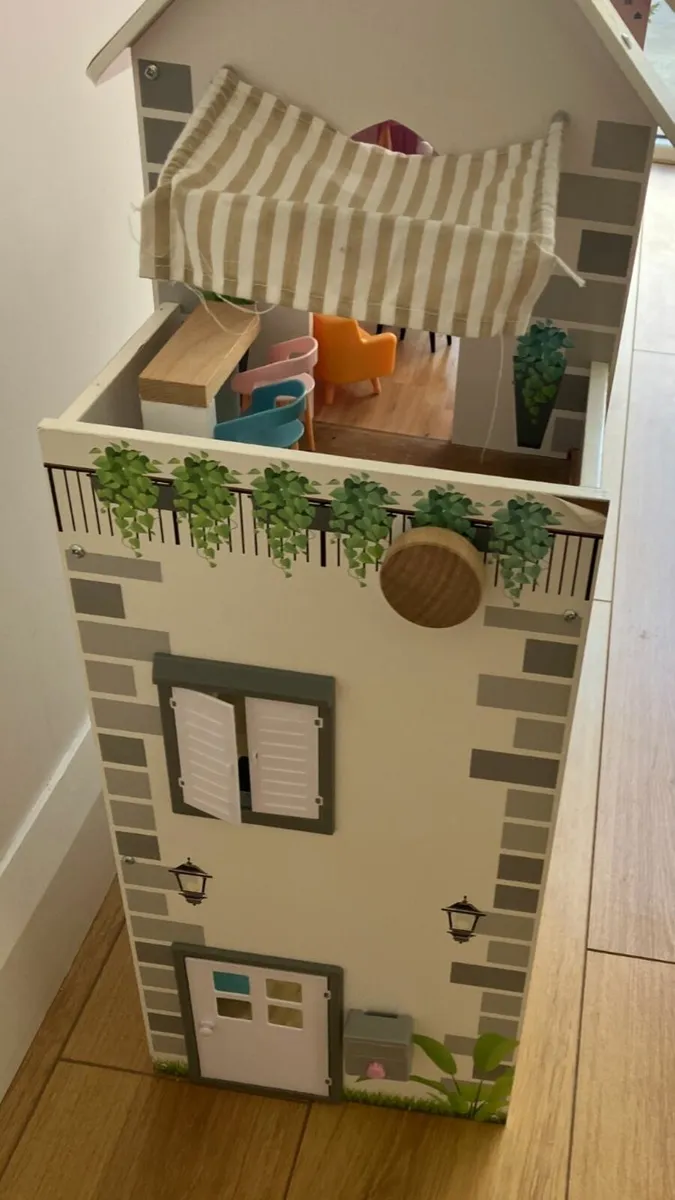 Dolls house - Wooden - Image 3