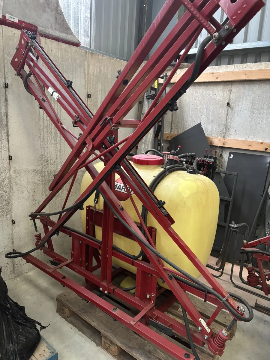 HARDI 400 LTR SPRAYER - Image 1
