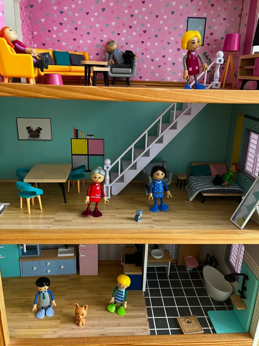 Dolls house - Wooden - Image 4