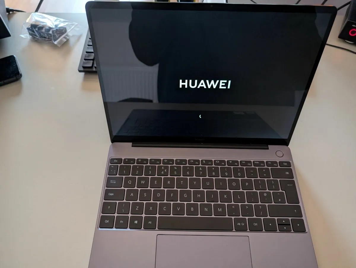 Huawei Matebook laptop -  i7 - 16GB - Windows 11 - Image 2