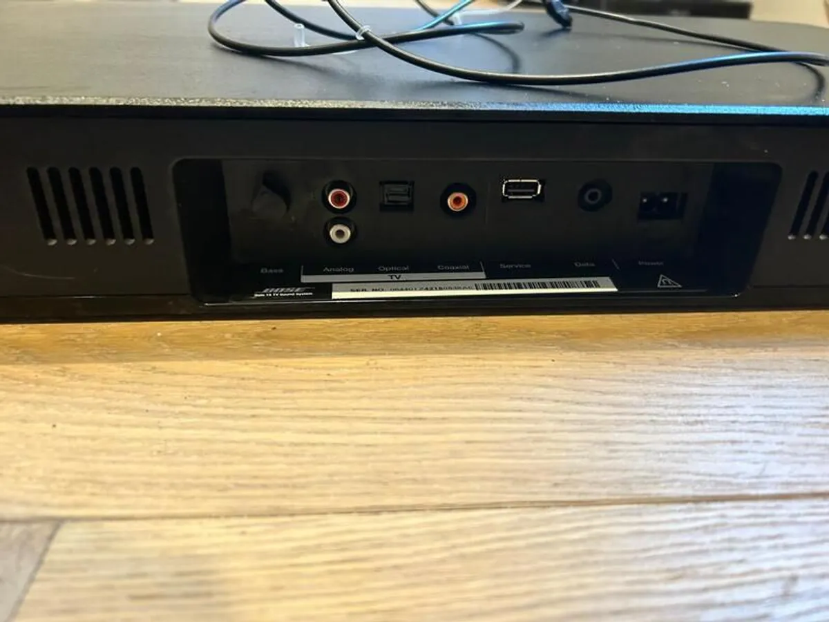 Bose 410376 Solo TV Sound System Bar - Image 2