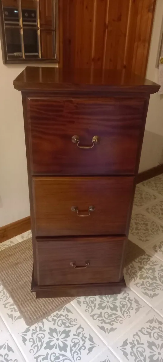 3-Drawer Cabinet - Image 2