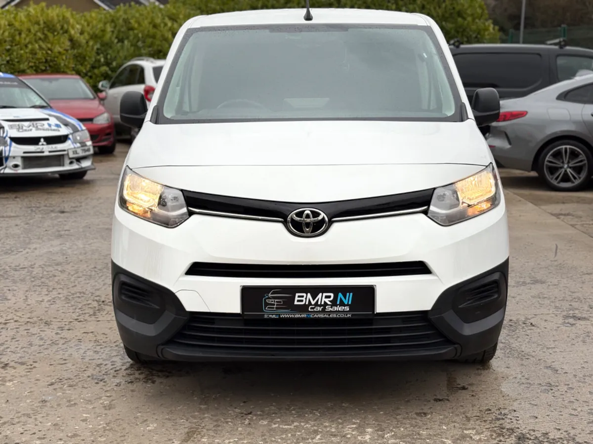 2022 TOYOTA PROACE CITY ONLY 68k - Image 2
