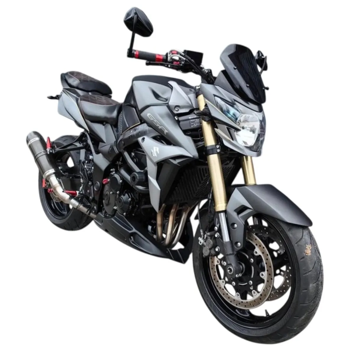 Suzuki GSR 750 - Image 2