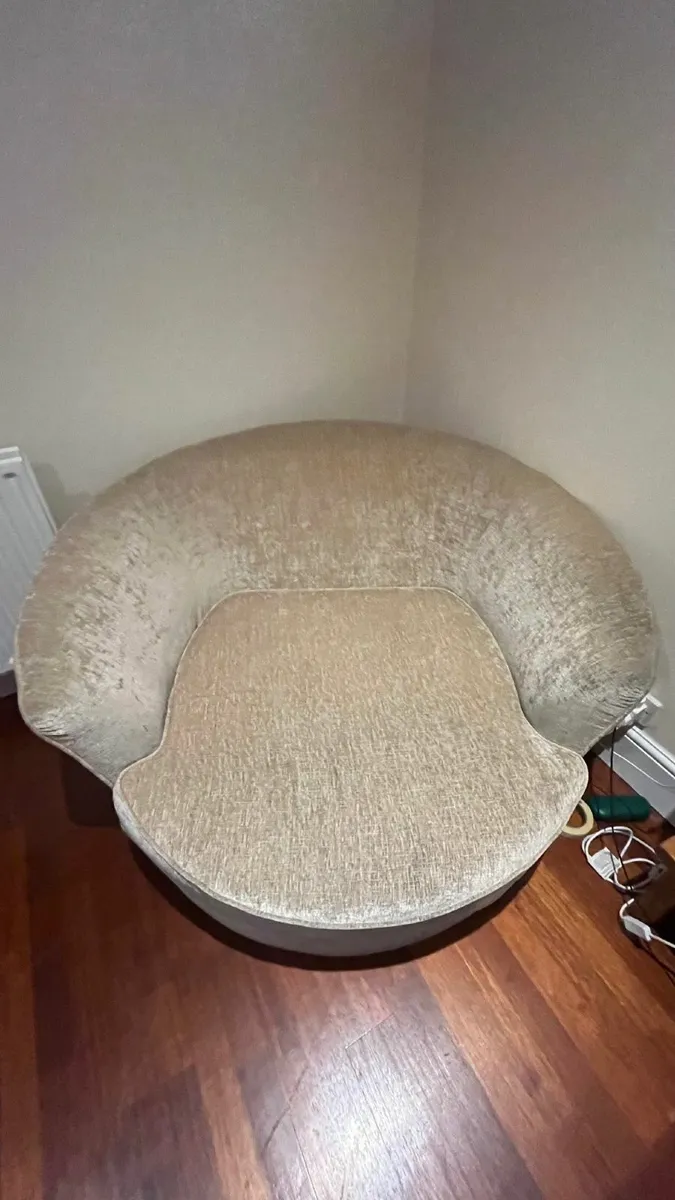 Swivel Arm Chair - Image 1