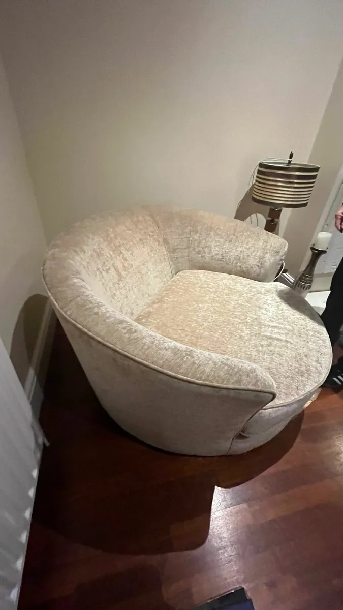 Swivel Arm Chair - Image 2