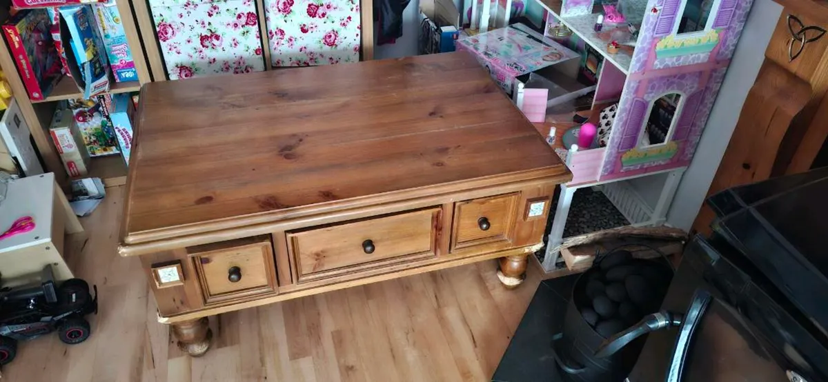 Coffee table - Image 1