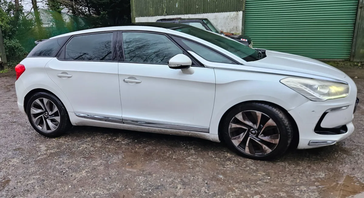 Citroen DS5 HDi 6-Speed 160 Dsport Hybrid - Image 3