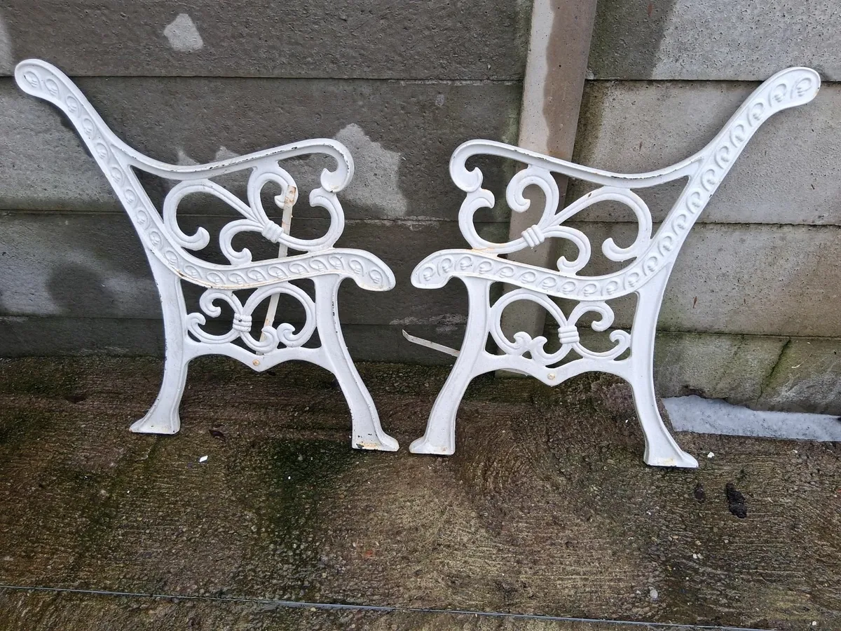 Garden seat cast iron - Image 1