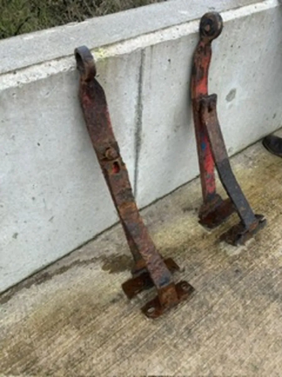 Duncan Cab Mudguard Brackets - Image 2