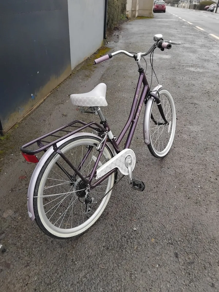 PENDLETON 26inch  ladies bike priced - Image 4