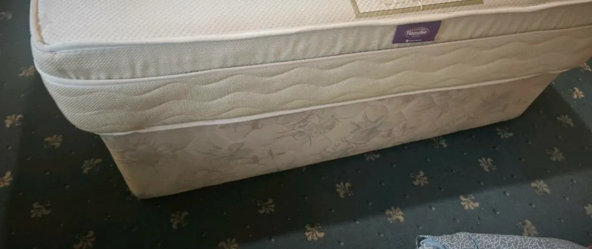 Double sized Bed - Image 3