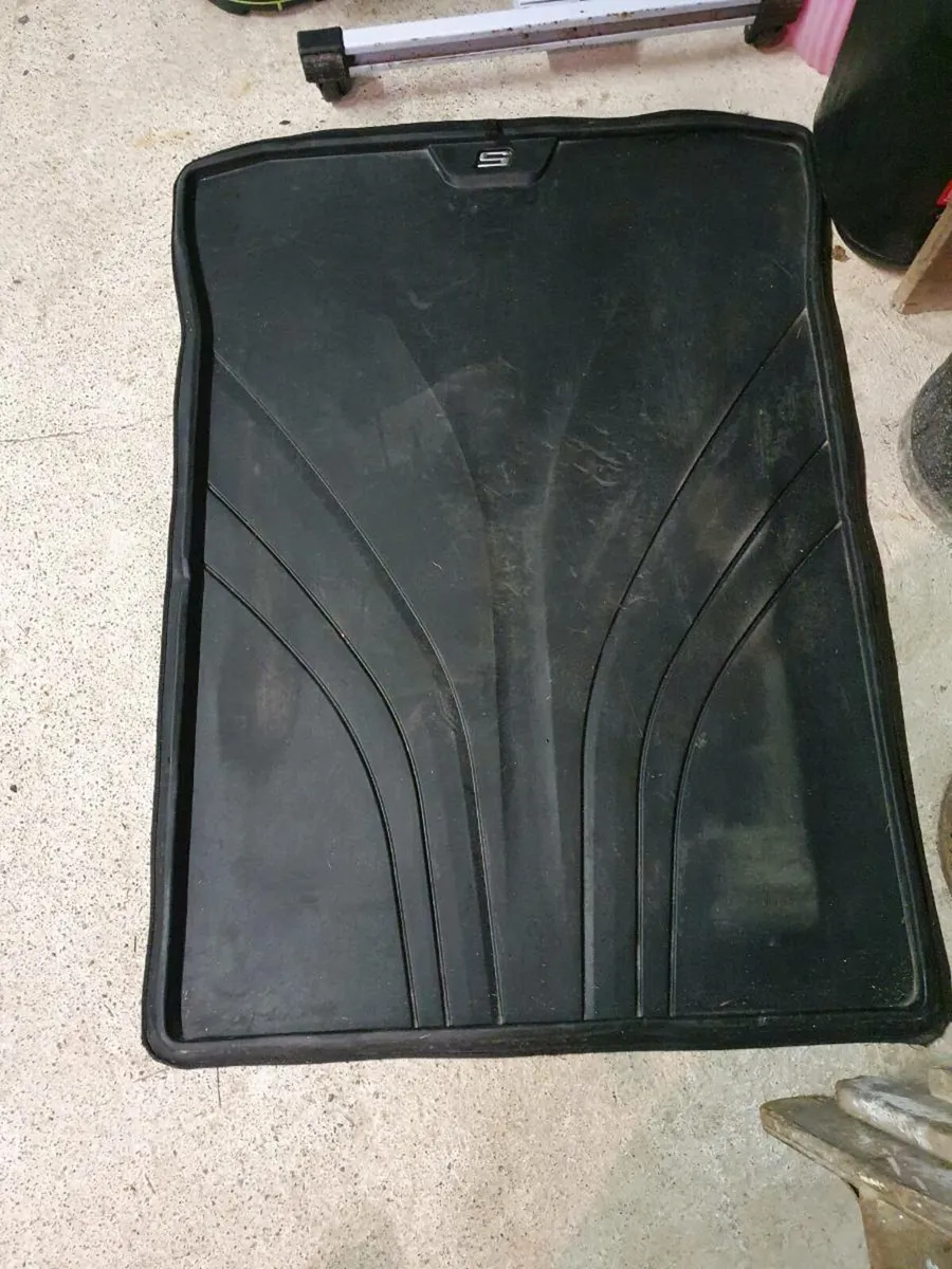Bmw 2022 5 series boot mat - Image 4
